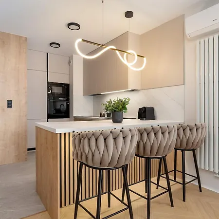 아파트 Stylowy Z Parkingiem & Balkonem, Blisko Wisly By Renters