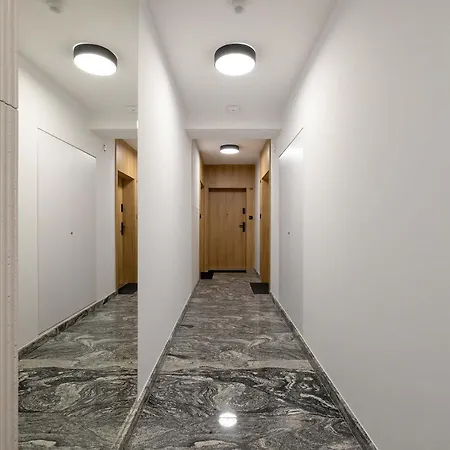 Stylowy Z Parkingiem & Balkonem, Blisko Wisly By Renters Appartamento
