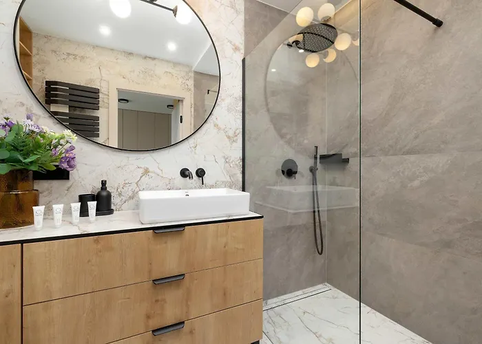 아파트 Stylowy Z Parkingiem & Balkonem, Blisko Wisly By Renters 크라쿠프