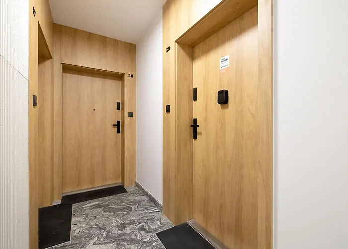 아파트 Stylowy Z Parkingiem & Balkonem, Blisko Wisly By Renters